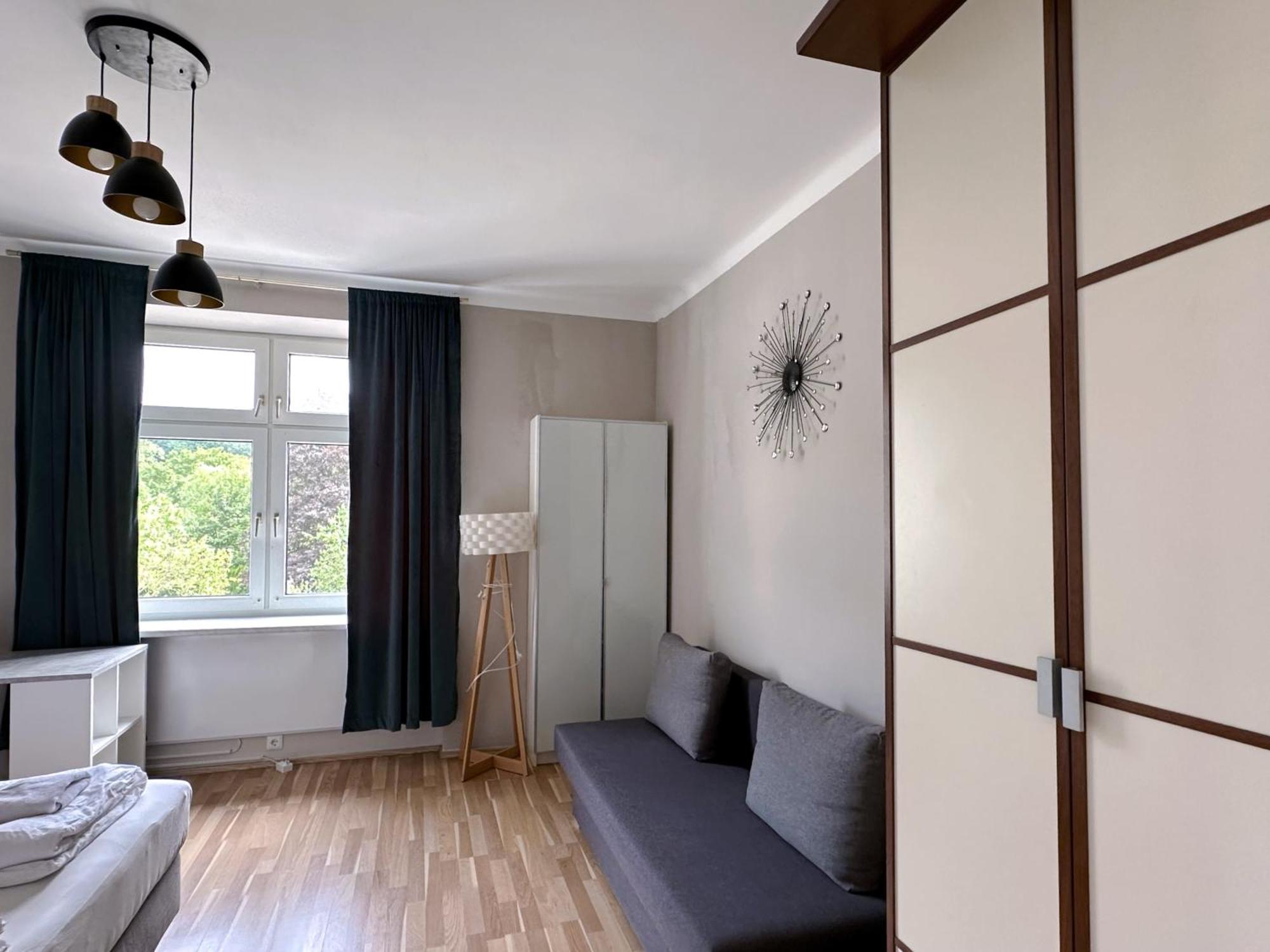 Up Resistances G Apartment Baden Bagian luar foto