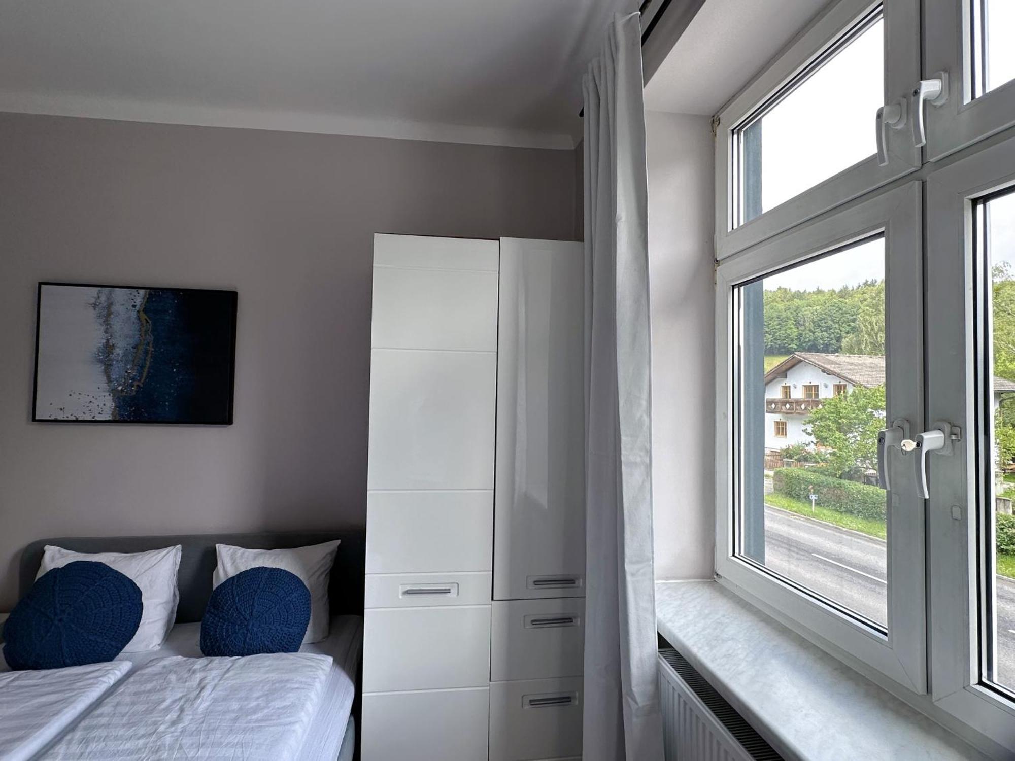 Up Resistances G Apartment Baden Bagian luar foto