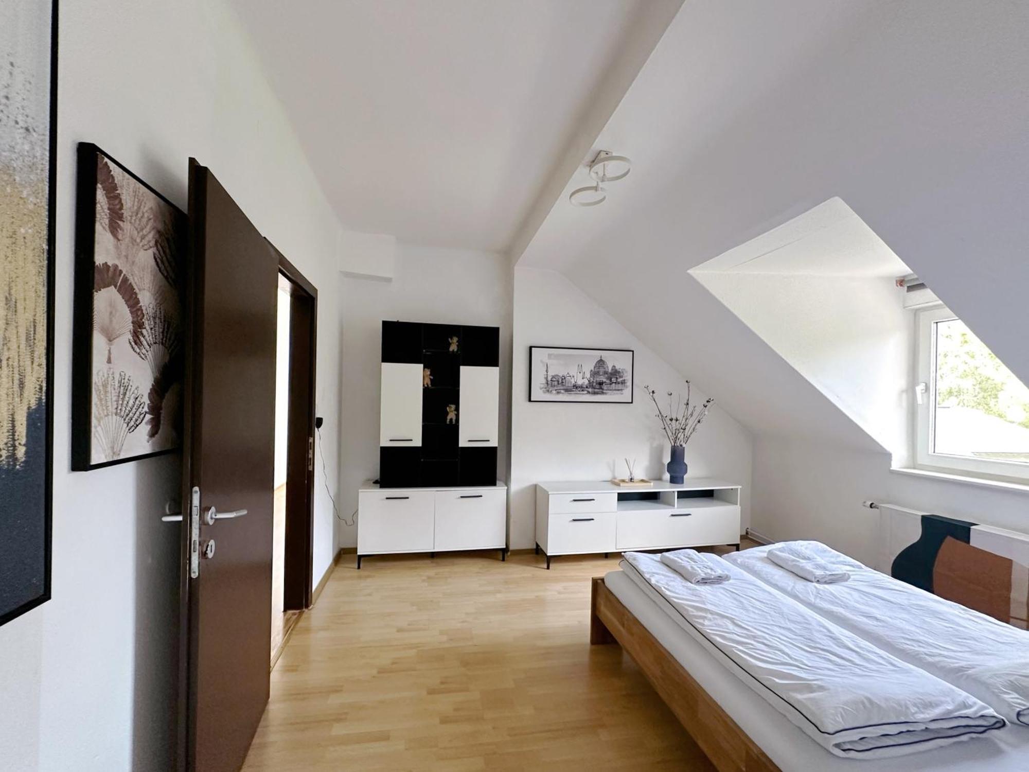 Up Resistances G Apartment Baden Bagian luar foto